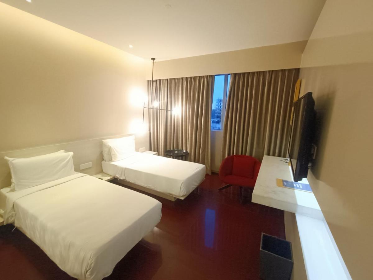 Boulevard By Design Hotel Chennai Exterior photo